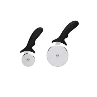 ลูกกลิ้งตัดแป้งด้ามดำ PLASTIC HANDLE PIZZA CUTTER